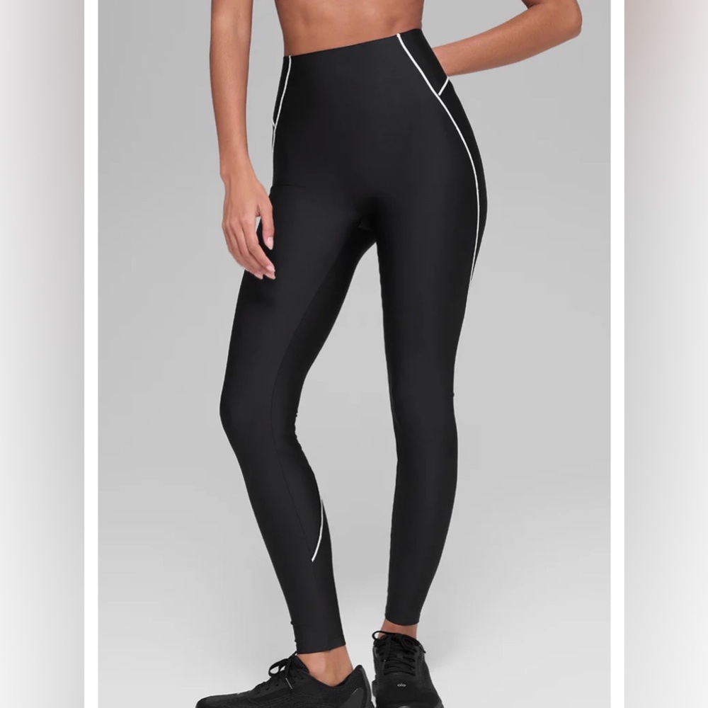 ALO Yoga Black Leggings with White Accents